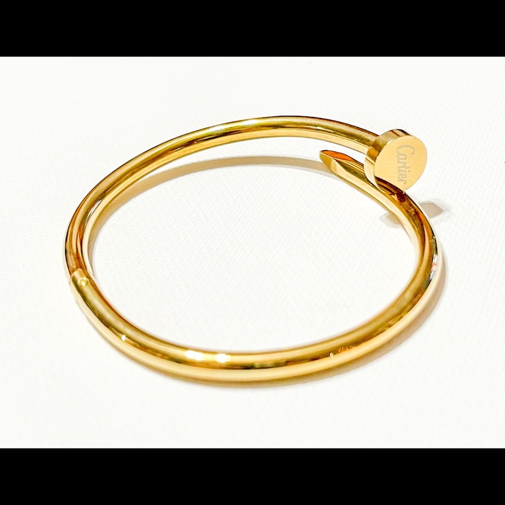 Nail love bracelet